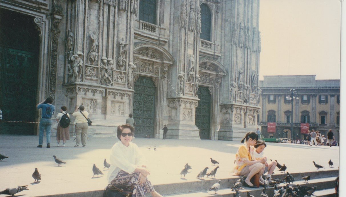 Connie at the Duomo di Milano